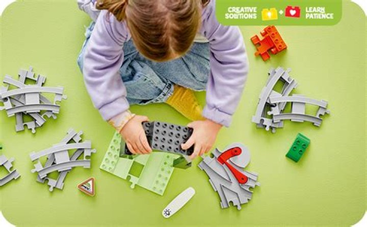 Can Lego trains run on DUPLO track?