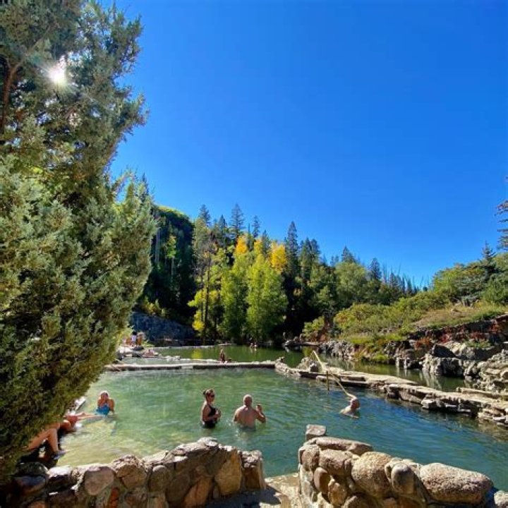 Can you drink at Strawberry Park Hot Springs?