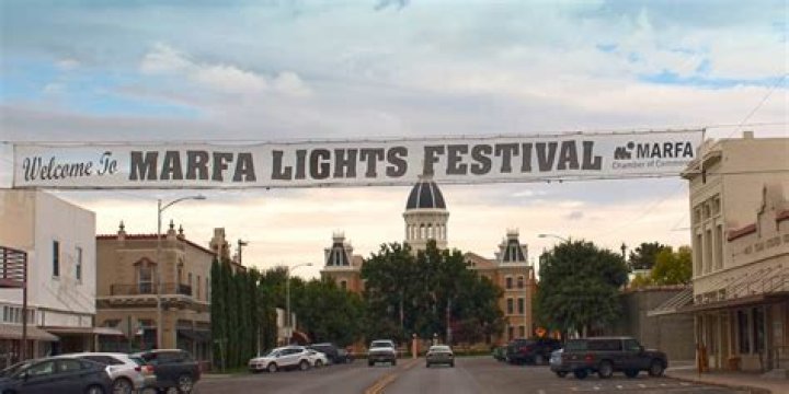 Can you see the Marfa lights from Alpine?