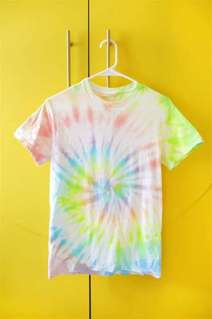 Can you tie-dye any colored shirt?