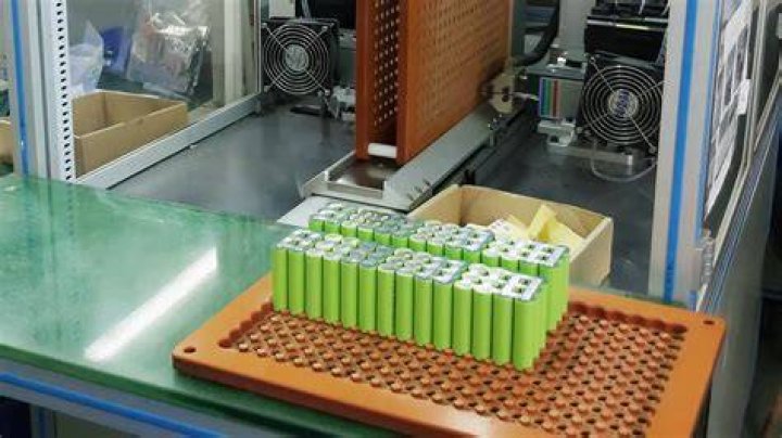 Can you use a jump pack on a lithium battery?