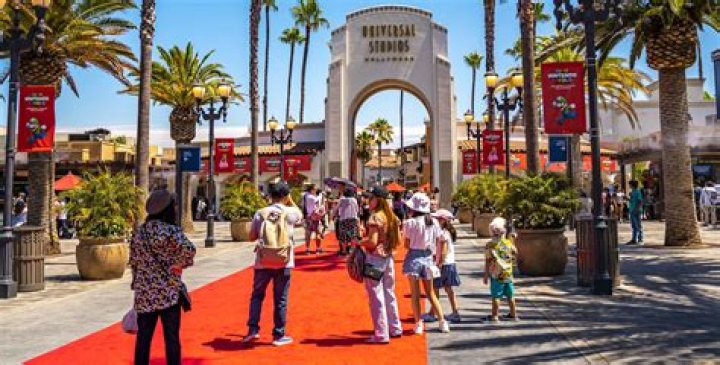 Can you visit Universal Studios backlot?