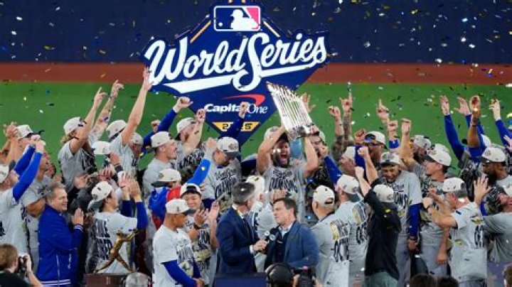 Did Oakland a win World Series in 2002?