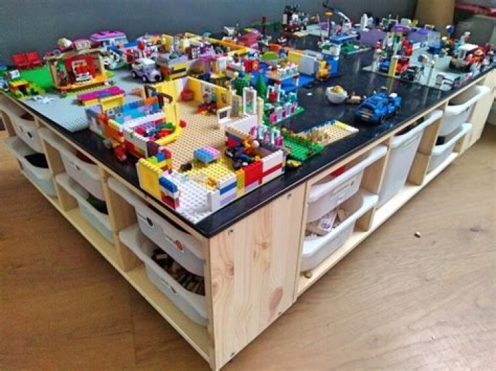 Do Lego tables work with Duplo?
