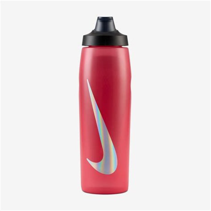Do NIKE water bottles leak?