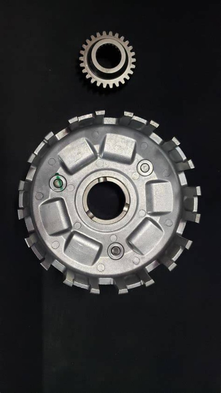 Does CBR250R have slipper clutch?