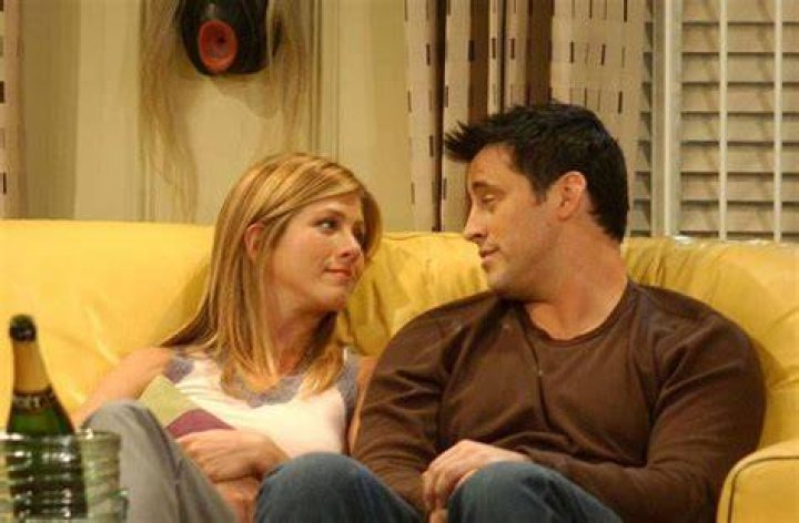 Does Rachel end up with Dex in Something Borrowed?