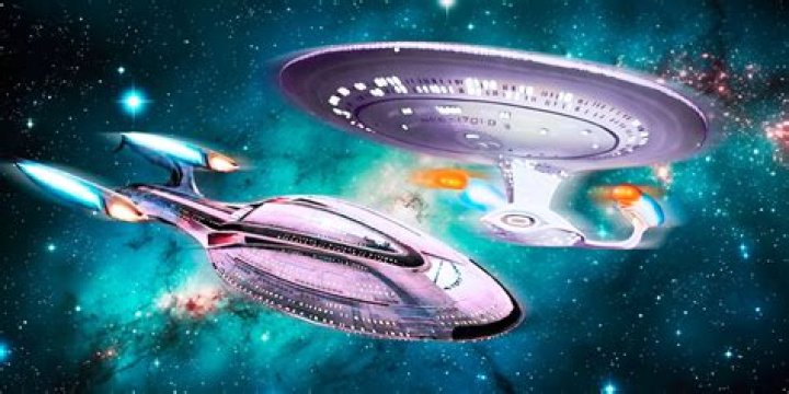 How big is the crew of the starship Enterprise?