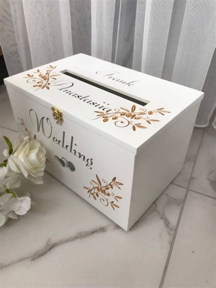 How big should a card box be for a wedding?