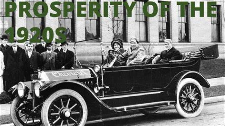 How did economic prosperity impact America in the 1920s?