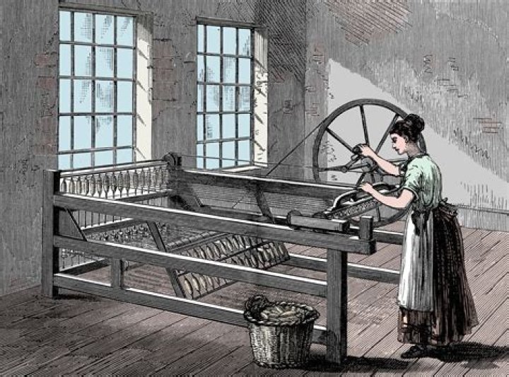 How did the spinning jenny impact the economy?