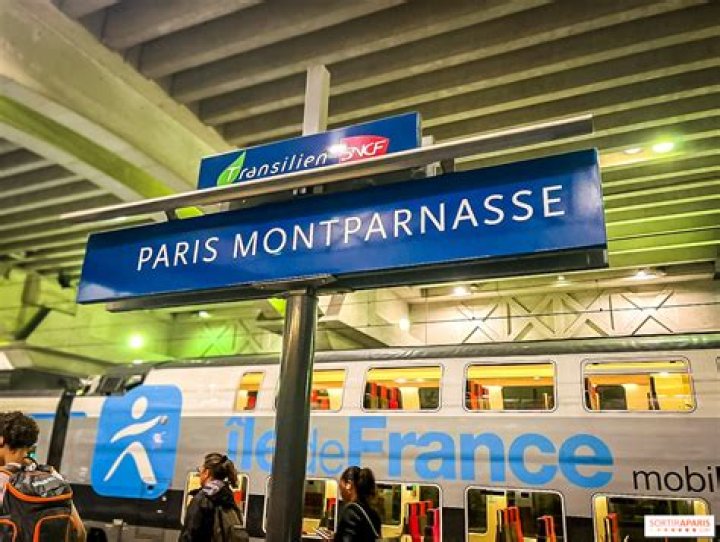 How do I get from Charles de Gaulle to Montparnasse?