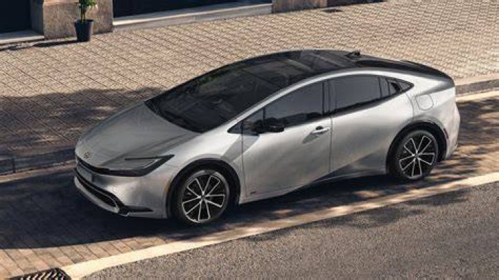 How do I know if my 2007 Prius is a touring model?