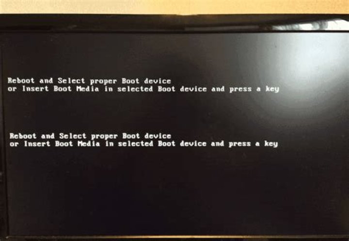 How do I make my HP USB a boot device?