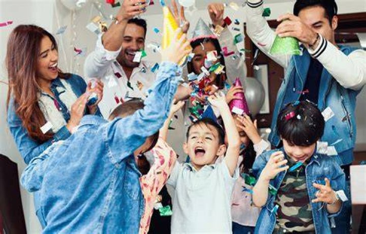 How do you celebrate New Years 2021 with kids?