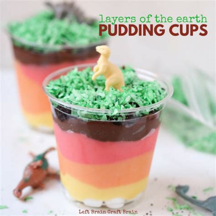 How do you make layers of earth pudding cups?