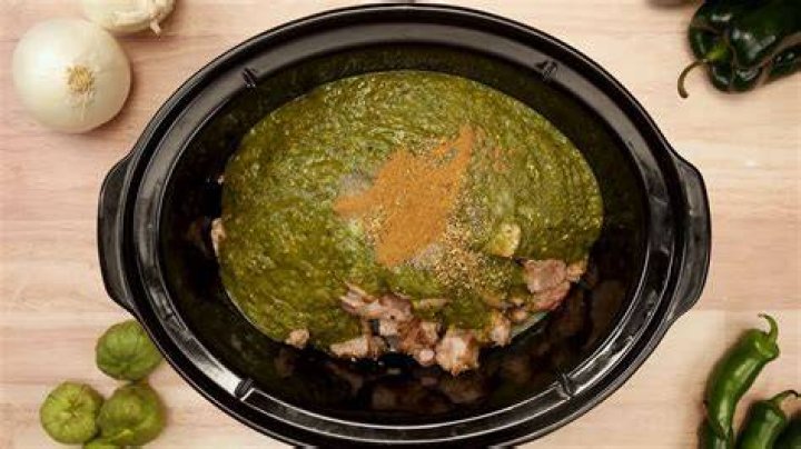 How do you thicken chili verde?
