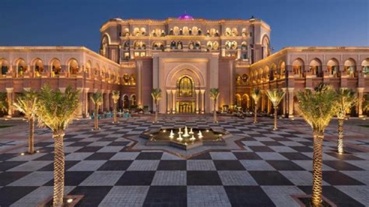 How expensive is clubbing in Dubai?