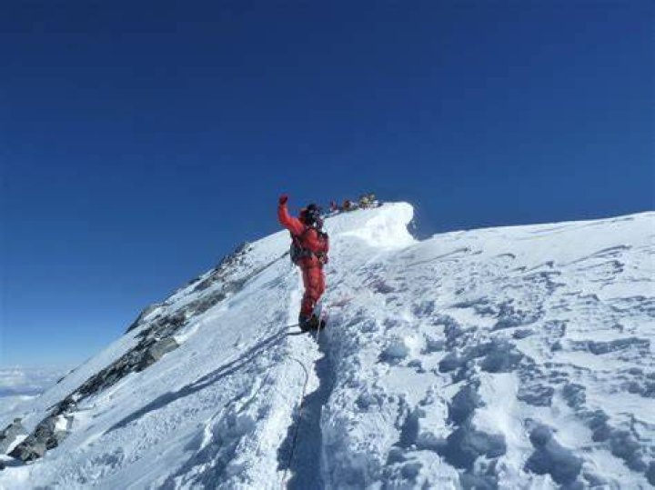 How long does it take to climb Sentinel Peak?