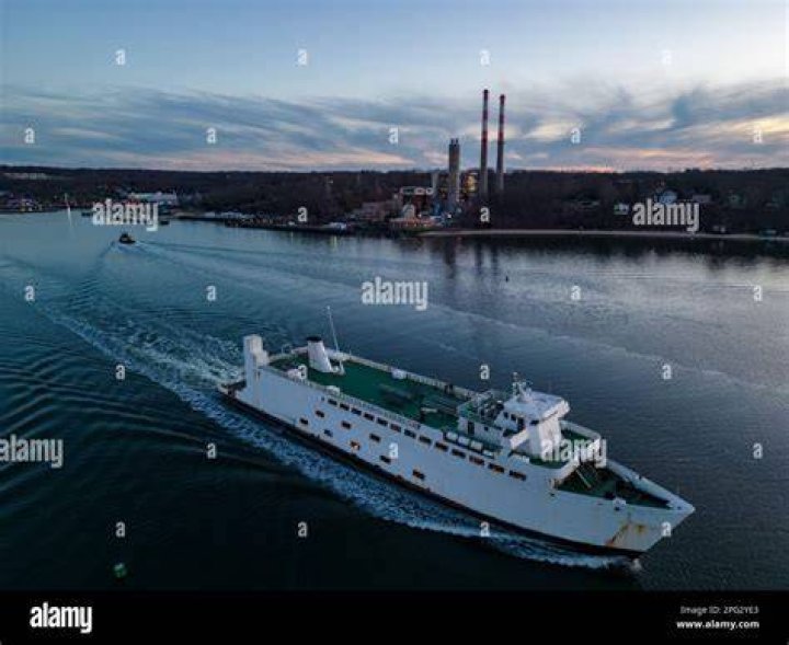 How long does the Port Jefferson Ferry take?
