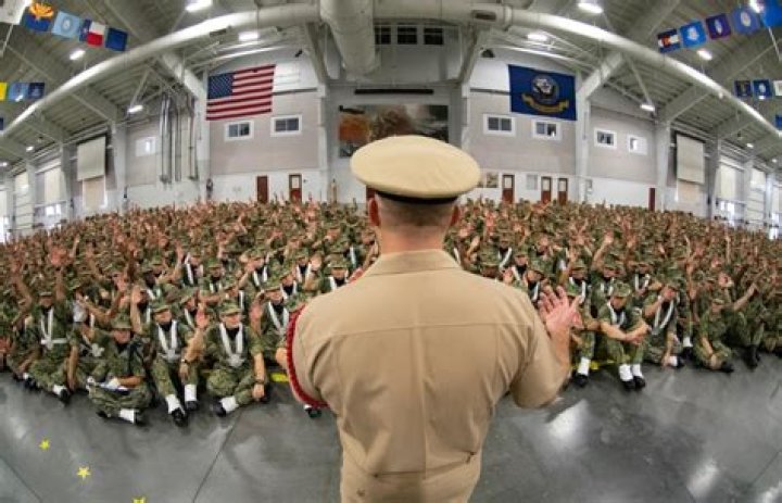 How long is Navy VBSS school?