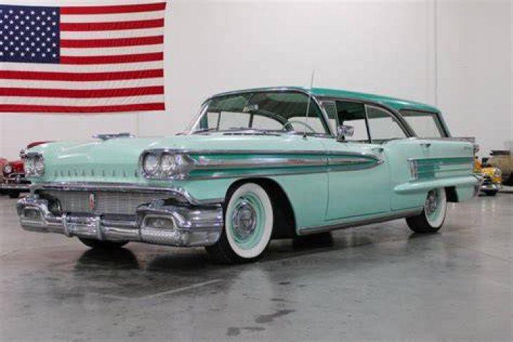 How many 1957 Oldsmobile Super 88 wagons were made?