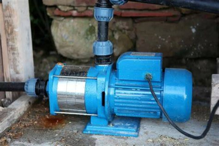 How much does a water pump cost in Pakistan?