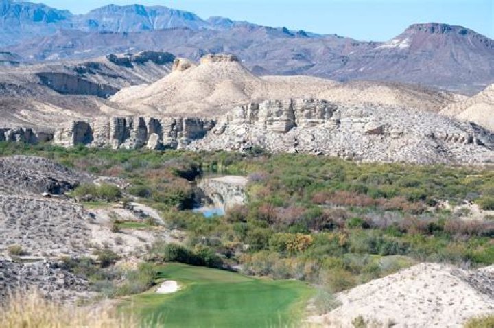 How much does it cost to fly to Lajitas Golf Resort?