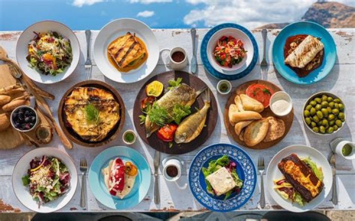 Is Astoria known for Greek food?