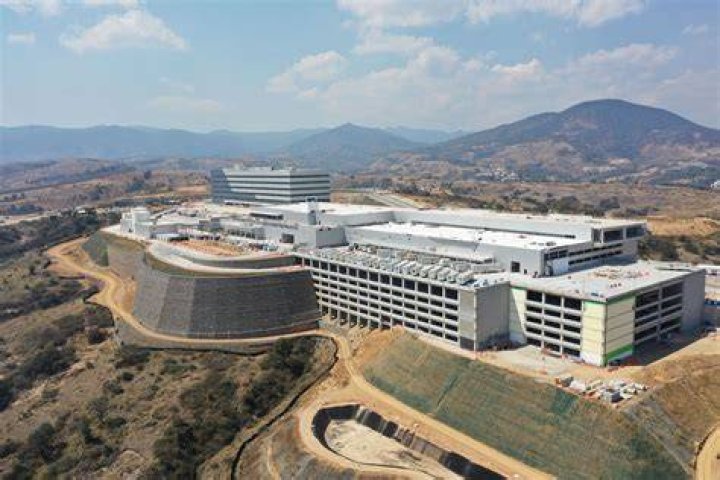 Is Ford building a new plant in Mexico?