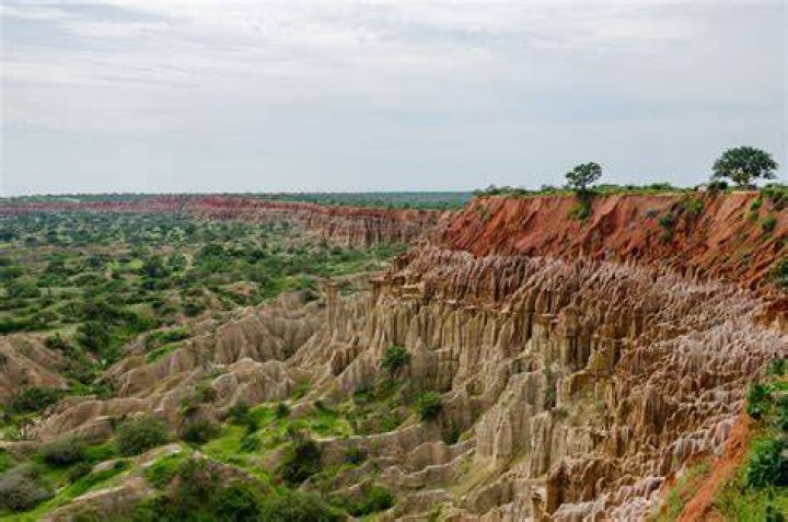 Is laterite a mineral or rock?