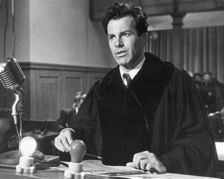 Is Maximilian Schell still alive?