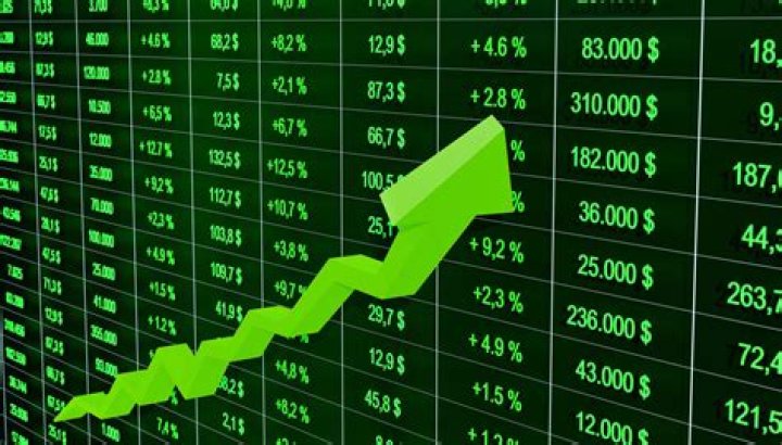 Is NYCB a good stock to buy?