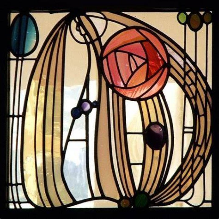 Is Rennie Mackintosh Art Deco?