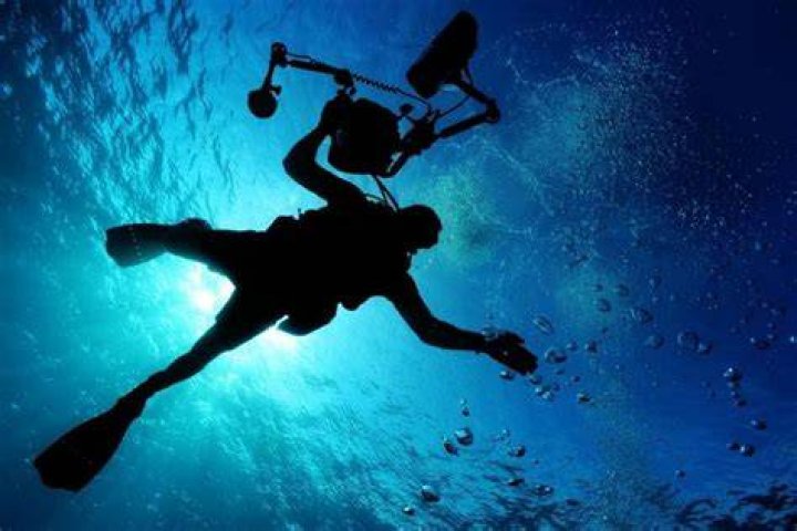 Is Snuba better than snorkeling?