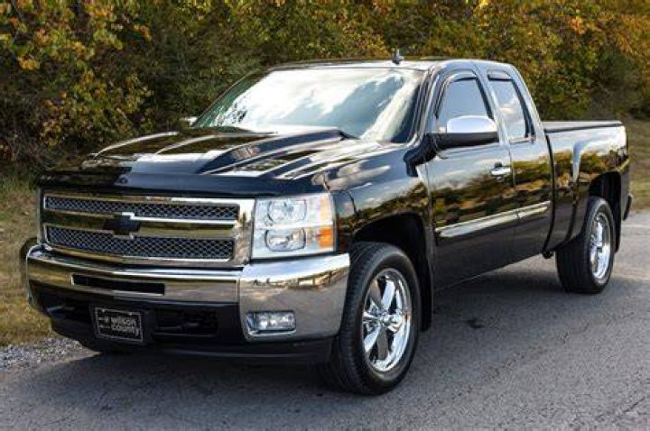 Is the 2014 Chevy Silverado 1500 LT Double Cab 4 wheel drive?