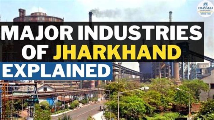 What are the main industries in Thailand?