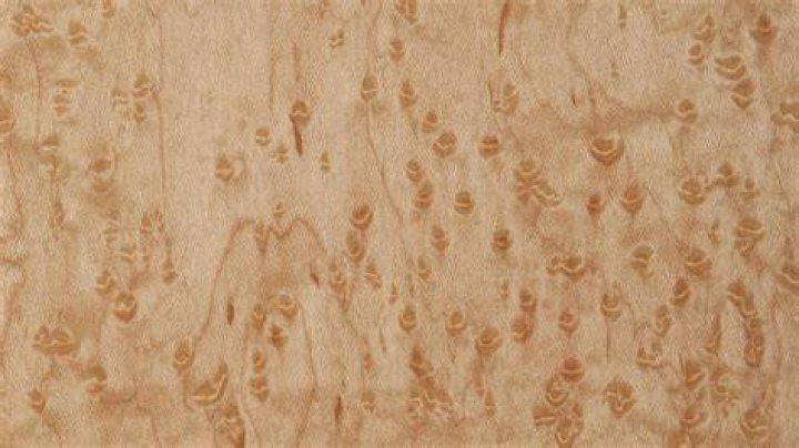 What color is birdseye maple?