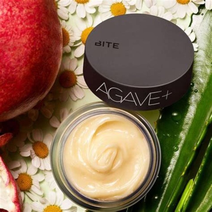What does the bite agave lip mask do?