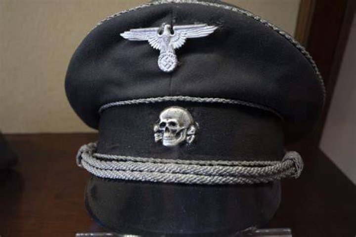 What does Totenkopf mean in German?