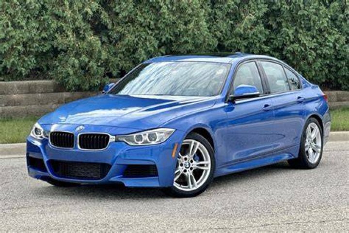 What engine is in a BMW 328i M Sport?