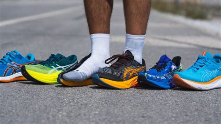 What is 2E in ASICS shoes?