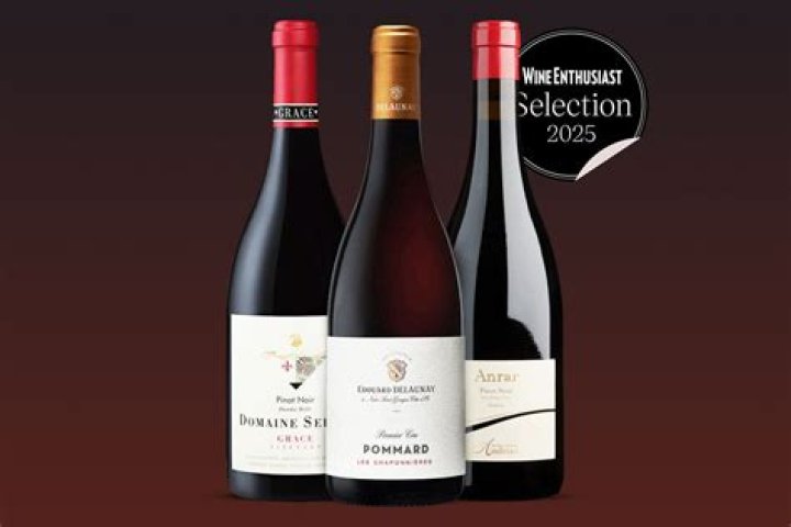 What is a mix of wines called?