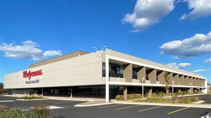 What is the address of Walgreens headquarters?