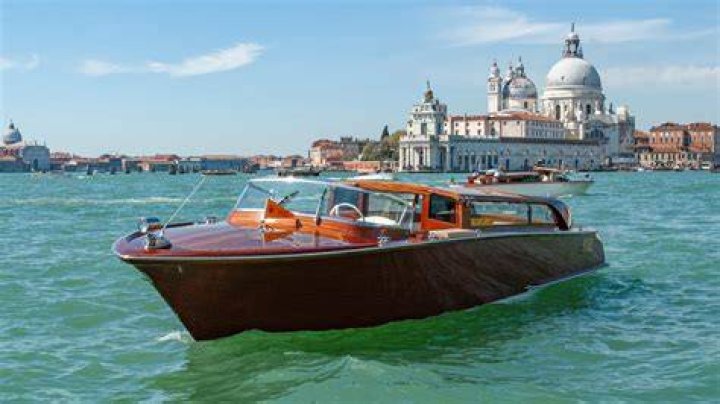 What is the most famous boat in Venice?