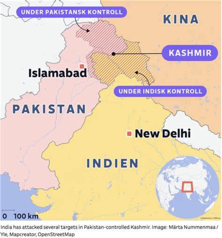 What is the religious difference between India and Pakistan?