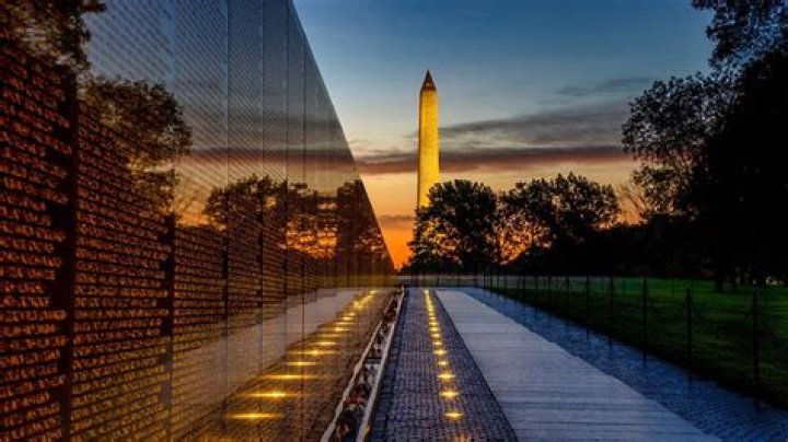 What is unique about the Vietnam War Memorial?