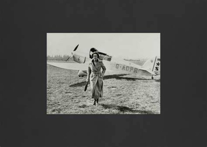 What plane did Jean Batten?