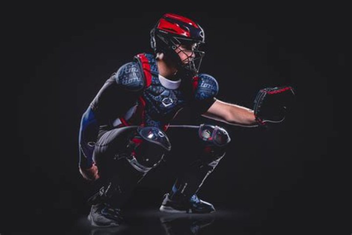 What pros wear EvoShield?