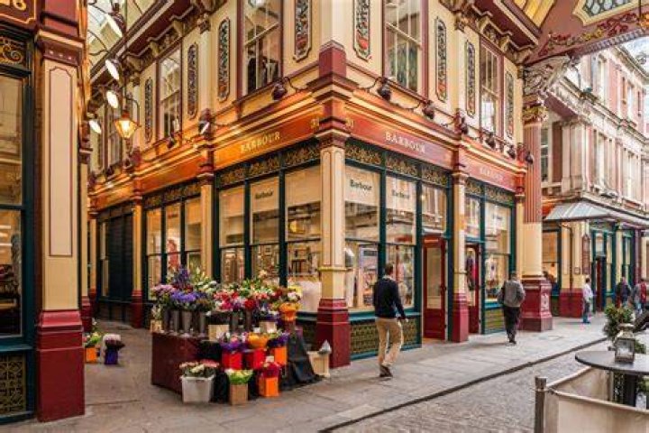 What shops are there in Westminster?